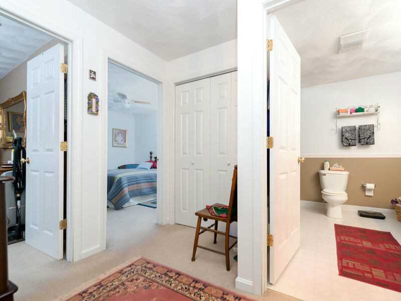 26 Devlin Cir, Blackstone, MA 01504 photo 9