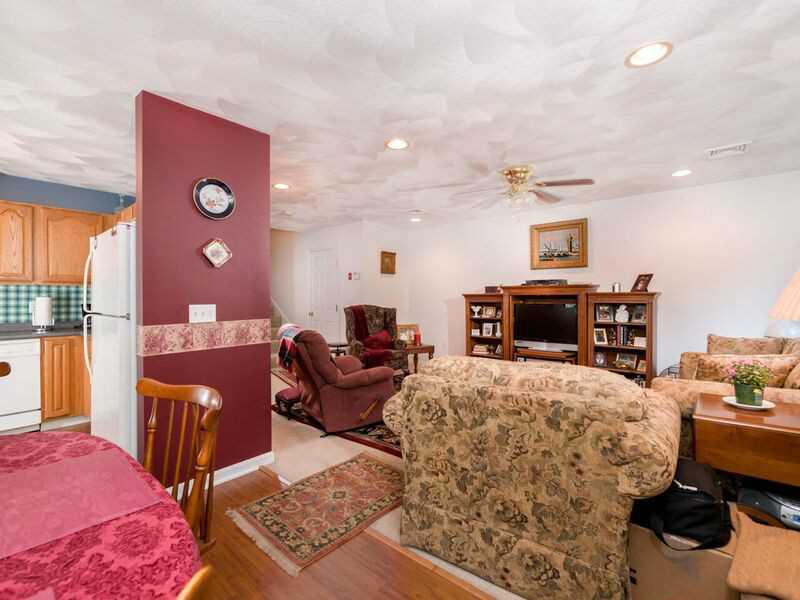 26 Devlin Cir, Blackstone, MA 01504 photo 13
