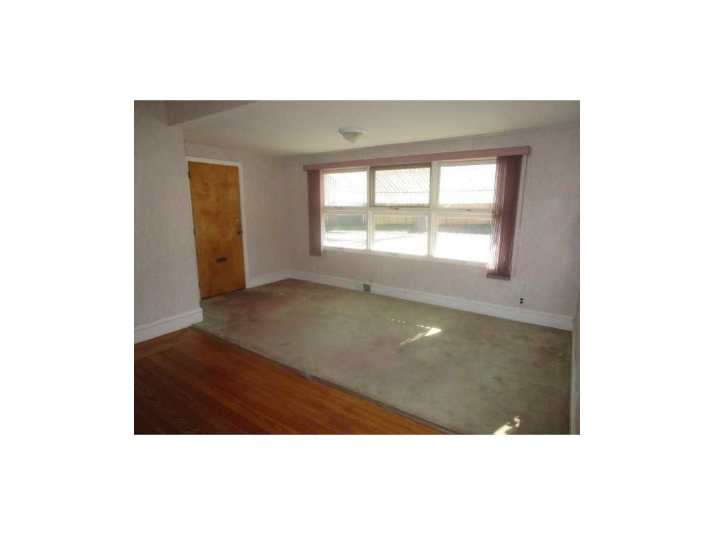59 Wayne St, Fall River, MA 02721 photo 5