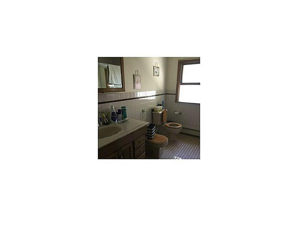 76 Northup St, Warwick, RI 02889 photo 8
