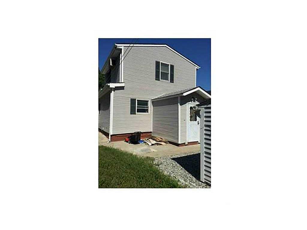 76 Northup St, Warwick, RI 02889 photo 2