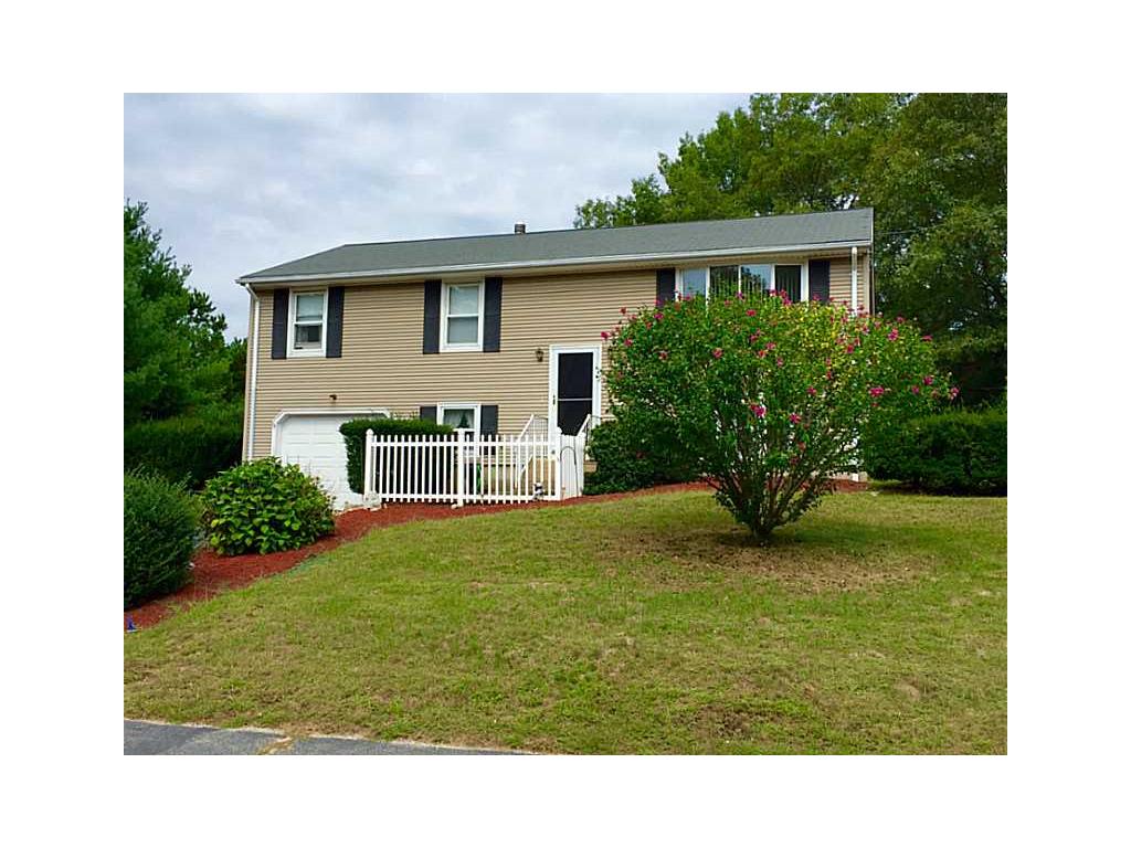 29 Monroe Dr, Coventry, RI 02816 photo 3