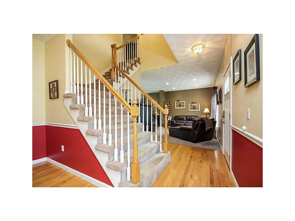 39 Fieldstone Dr, Coventry, RI 02816 photo 3