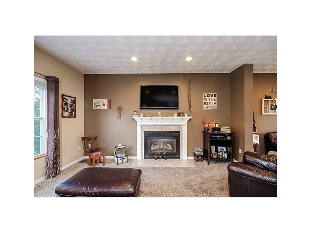 39 Fieldstone Dr, Coventry, RI 02816 photo 6