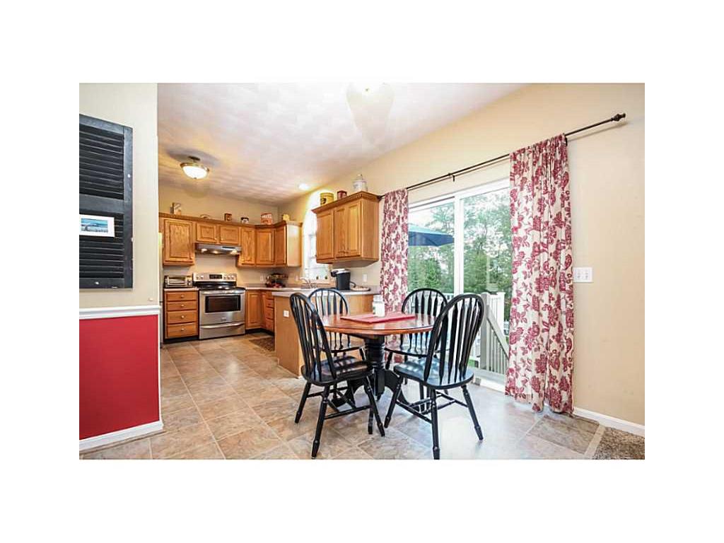 39 Fieldstone Dr, Coventry, RI 02816 photo 8