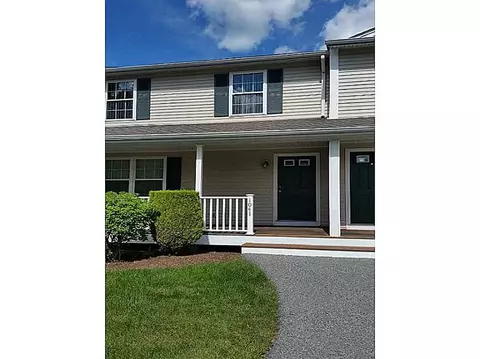 1045 Tollgate Rd #5, Warwick, RI 02886 photo 1