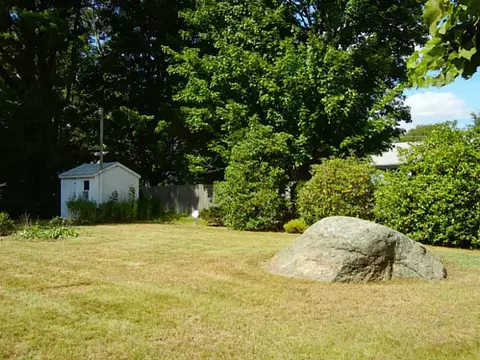 8 Doris St, Coventry, RI 02816 photo 4