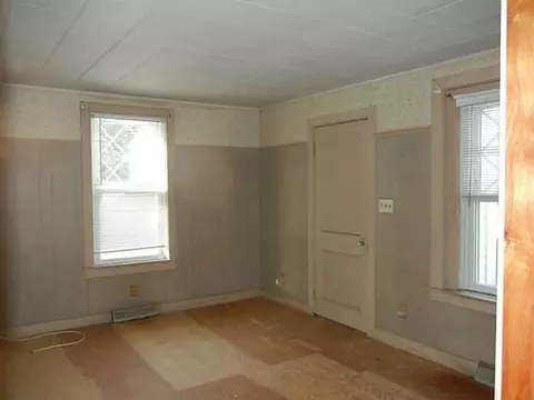 8 Doris St, Coventry, RI 02816 photo 9