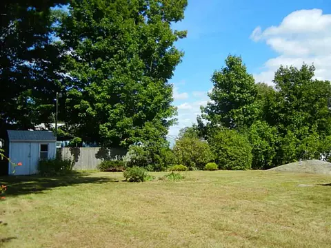 8 Doris St, Coventry, RI 02816 photo 3