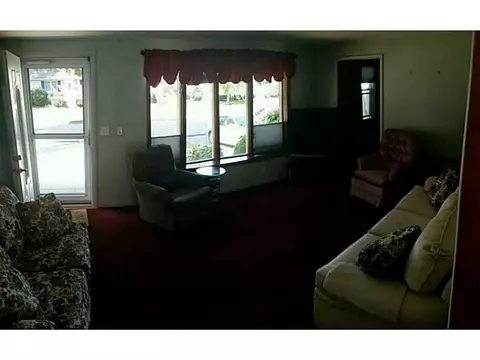 40 Foxcroft Ave, Warwick, RI 02889 photo 11
