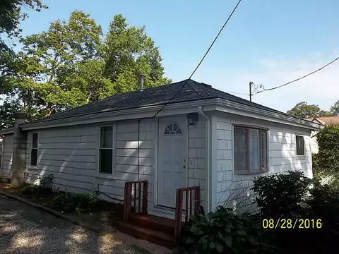 79 Uncas St, Warwick, RI 02889 photo 13