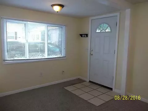 79 Uncas St, Warwick, RI 02889 photo 7