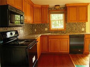 26 Eileen Dr, Coventry, RI 02816 photo 5