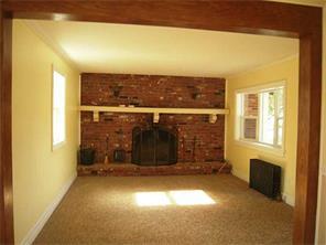 26 Eileen Dr, Coventry, RI 02816 photo 3