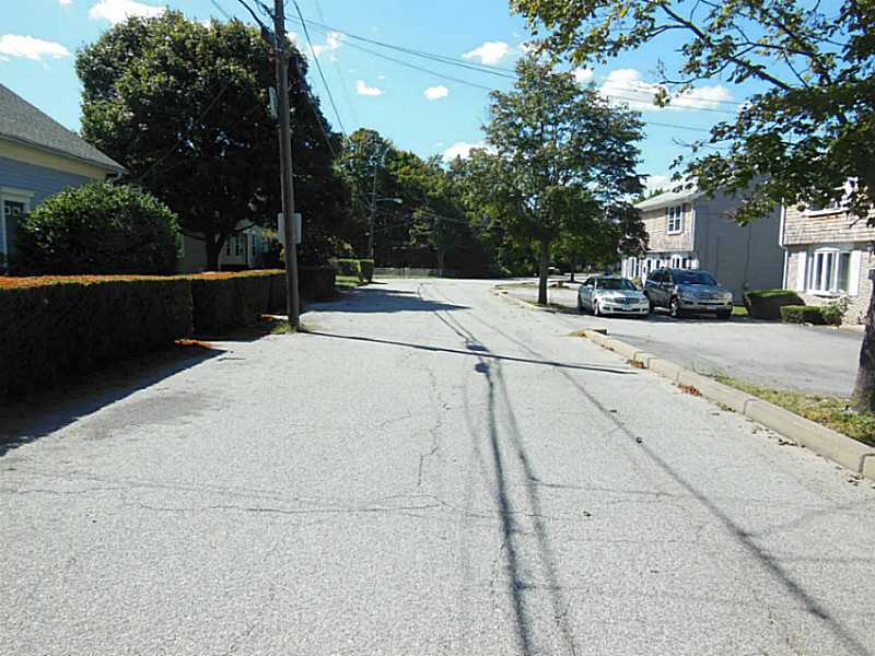 61 Reed St, Warwick, RI 02886 photo 5