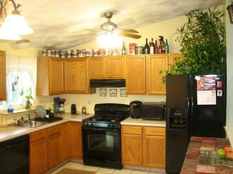 19 Calhoun Ave, Warwick, RI 02886 photo 3