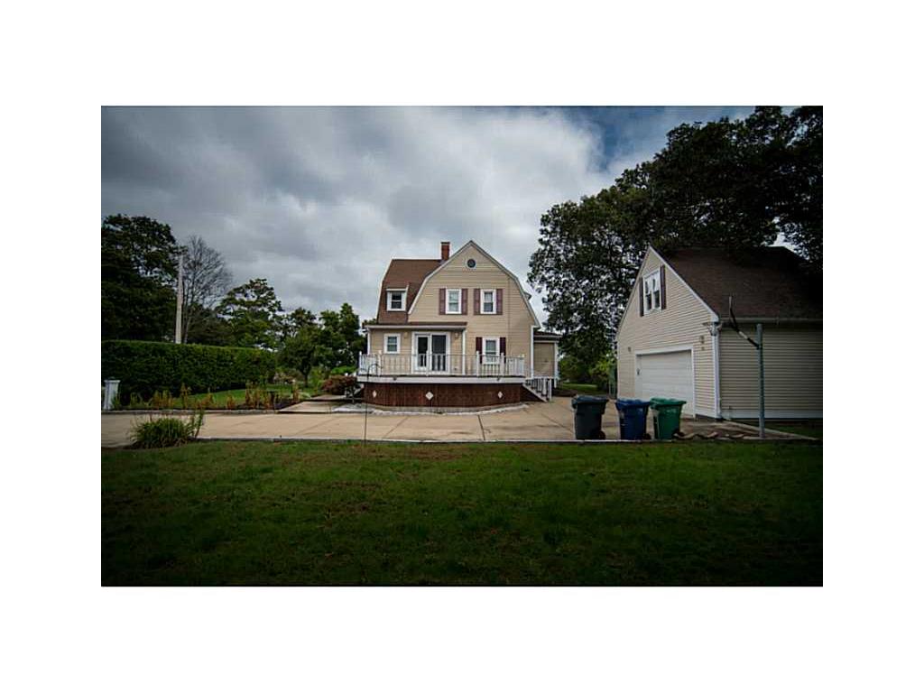90 Surf Ave, Warwick, RI 02889 photo 3