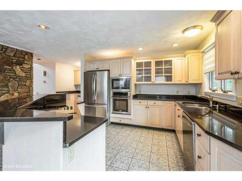 4 Seacrest Dr, Westerly, RI 02891 photo 3