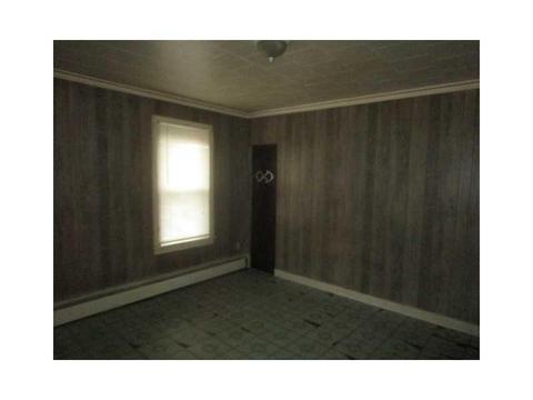 84 St Leon Ave, Woonsocket, RI 02895 photo 9
