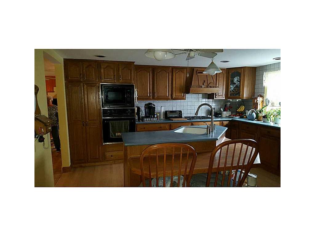 86 Avenue C Ave, Woonsocket, RI 02895 photo 2