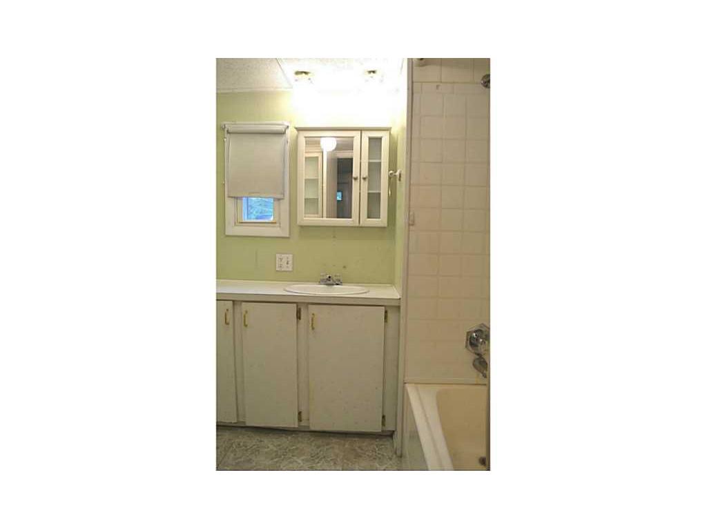 83 Hillside Dr, Mapleville, RI 02839 photo 9