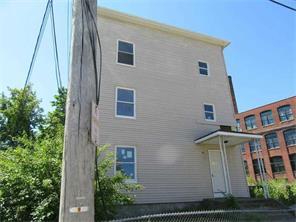 109 School St, Woonsocket, RI 02895 photo 4
