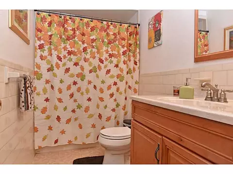 4 Thayer Pl, Warwick, RI 02888 photo 19