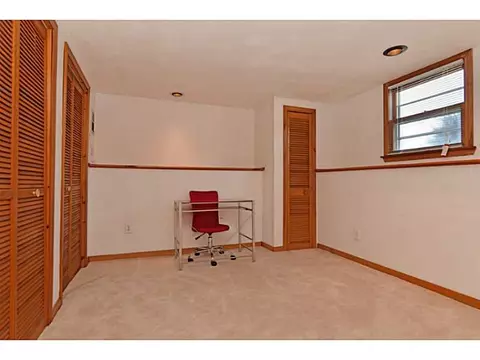 4 Thayer Pl, Warwick, RI 02888 photo 20