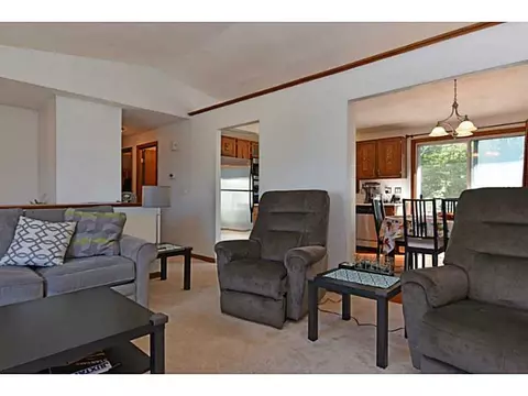 4 Thayer Pl, Warwick, RI 02888 photo 13