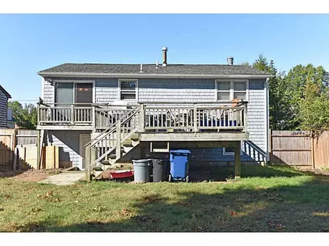 4 Thayer Pl, Warwick, RI 02888 photo 6