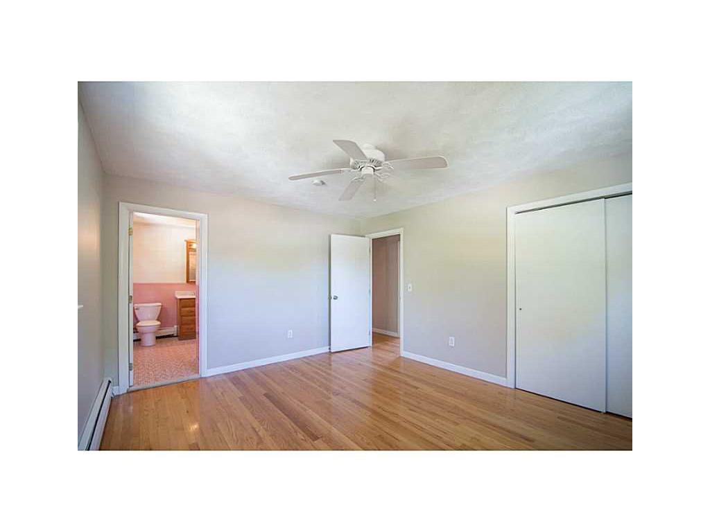 7 Aubin Ave, Warren, RI 02885 photo 6