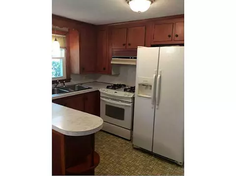 96 Covington Dr, Warwick, RI 02886 photo 5