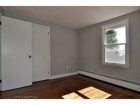 33 Pullen Ave, Pawtucket, RI 02861 photo 15