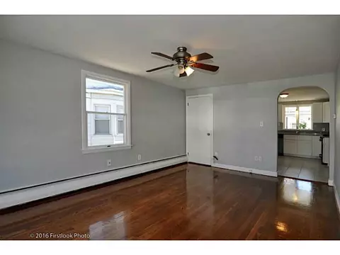 33 Pullen Ave, Pawtucket, RI 02861 photo 9