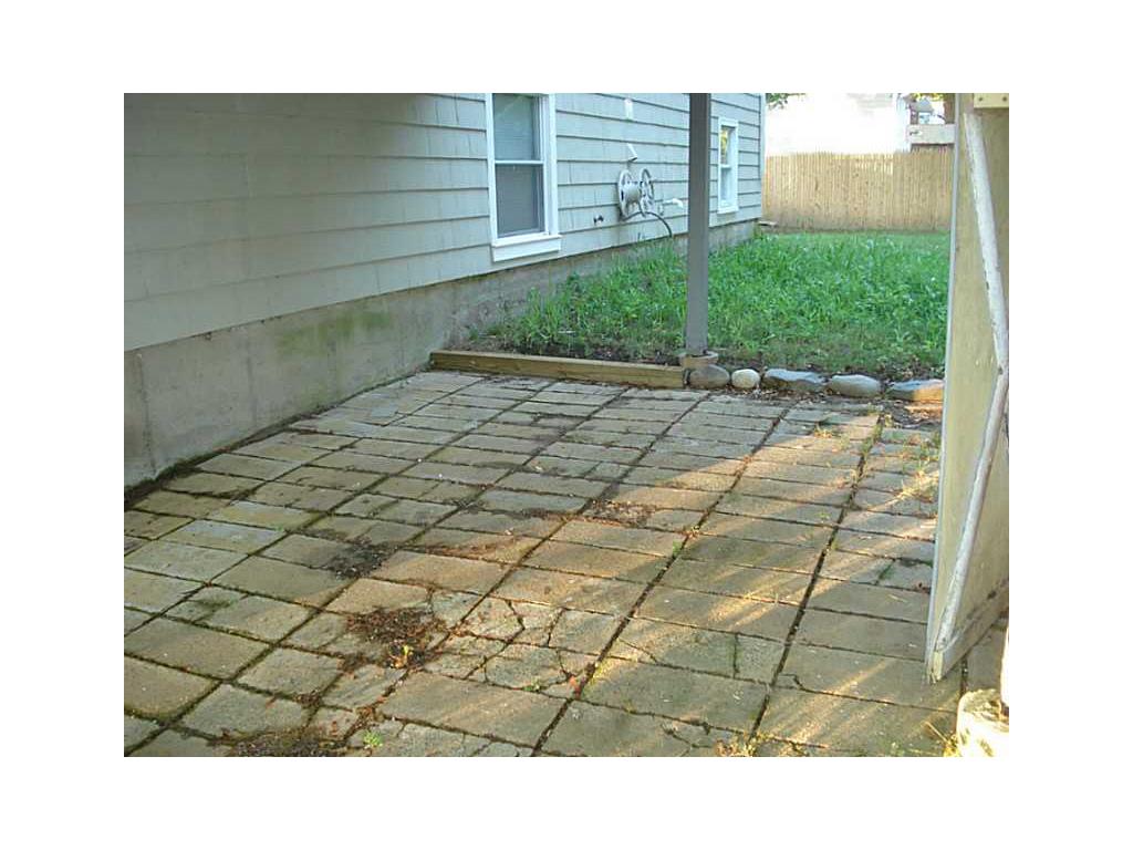 12 Lea Dr, Bristol, RI 02809 photo 4