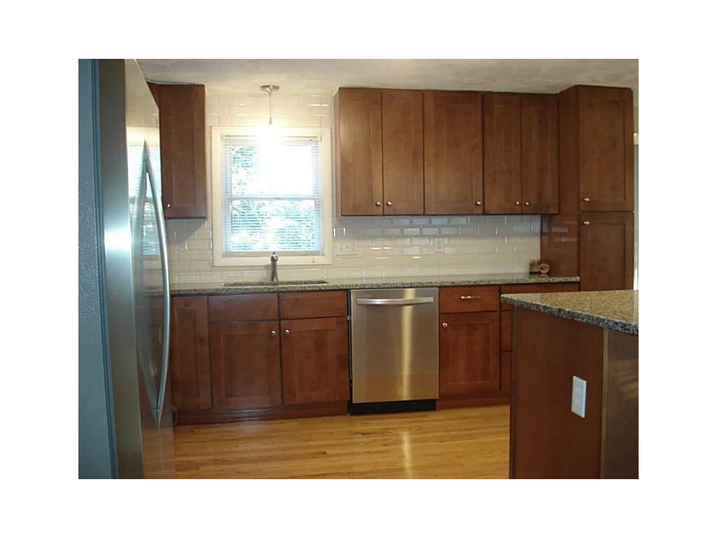 12 Lea Dr, Bristol, RI 02809 photo 9