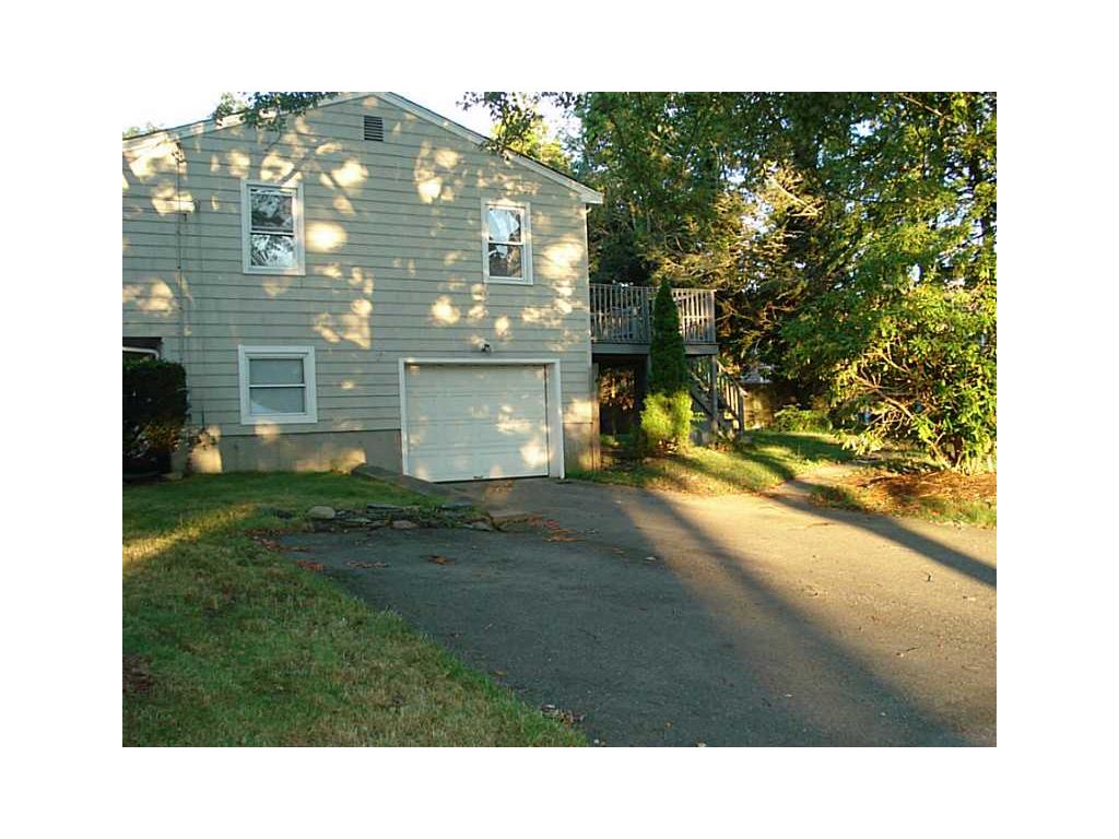 12 Lea Dr, Bristol, RI 02809 photo 5