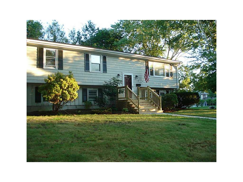 12 Lea Dr, Bristol, RI 02809 photo 2