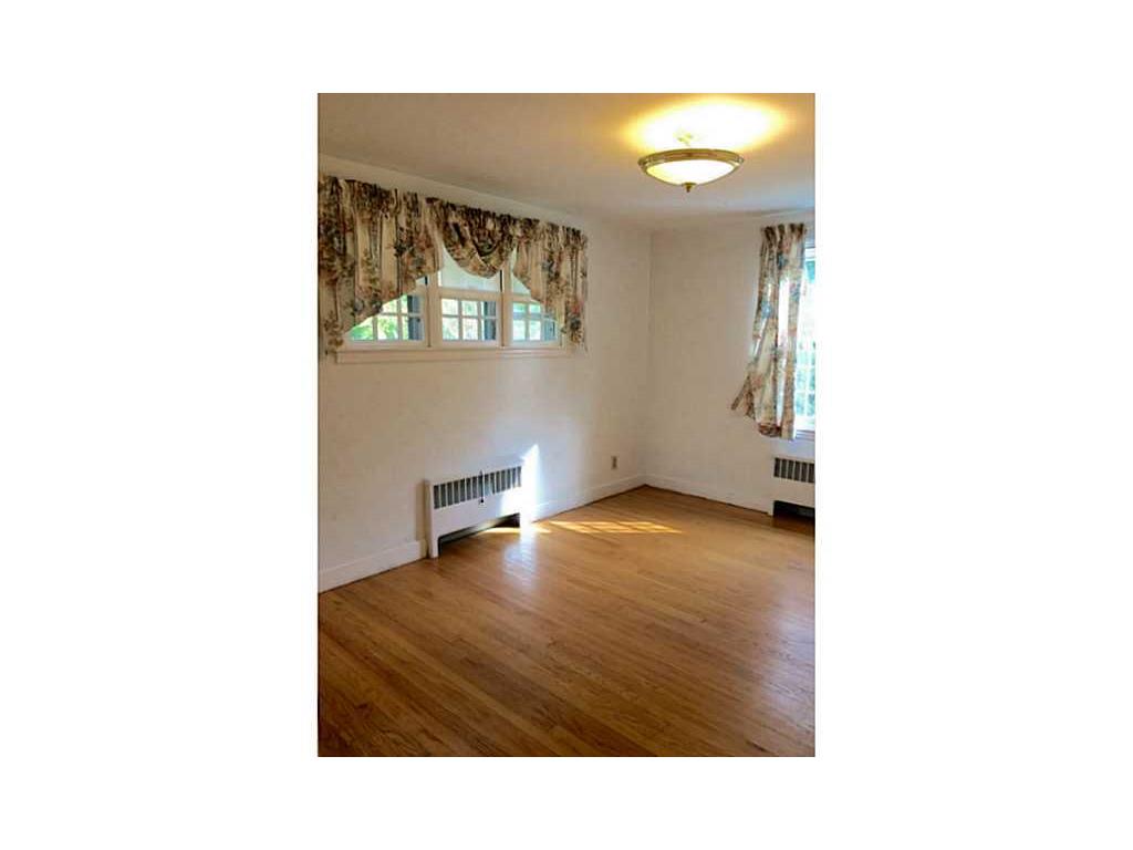 73 Nelson St, Warwick, RI 02888 photo 9