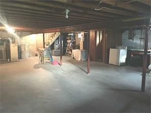 235 Mapleton St, Cranston, RI 02910 photo 10