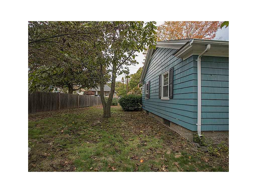 90 Mendon Rd, Attleboro, MA 02703 photo 6