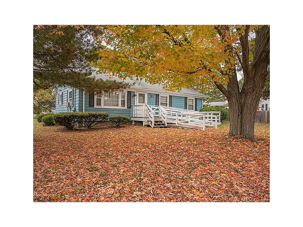 90 Mendon Rd, Attleboro, MA 02703 photo 1