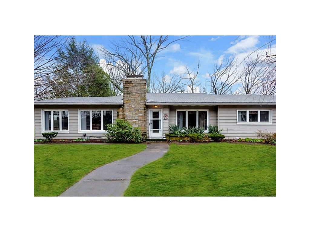 612 Harris Ave, Woonsocket, RI 02895 photo 2
