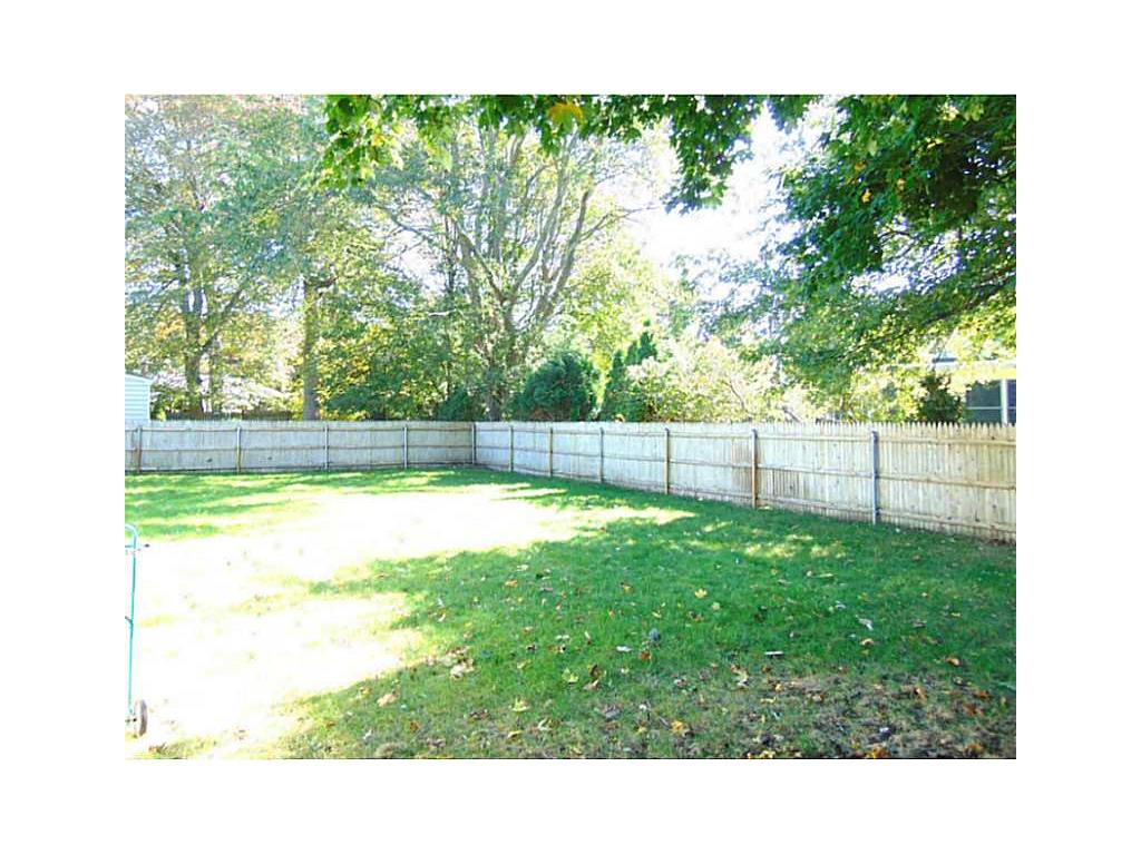 33 Griffith Dr, East Providence, RI 02915 photo 19