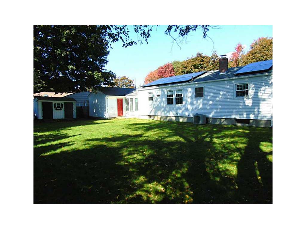 33 Griffith Dr, East Providence, RI 02915 photo 21
