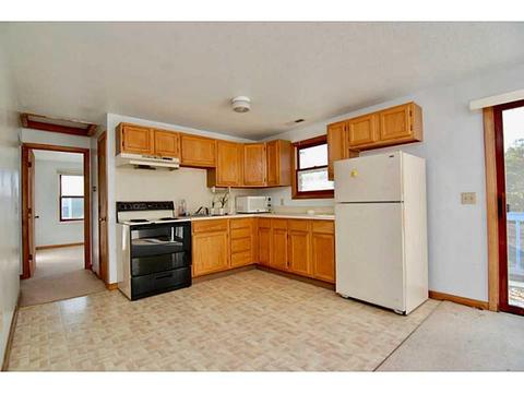 3 Thompson Ave, Westerly, RI 02891 photo 2