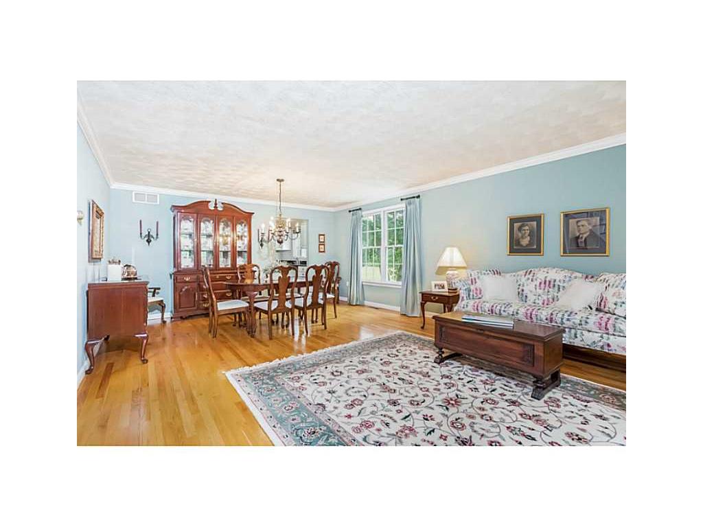 42 Wicklow Rd, Westerly, RI 02891 photo 4