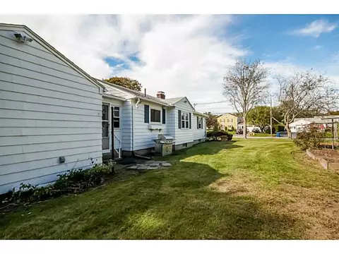 218 Algonquin Dr, Warwick, RI 02888 photo 20