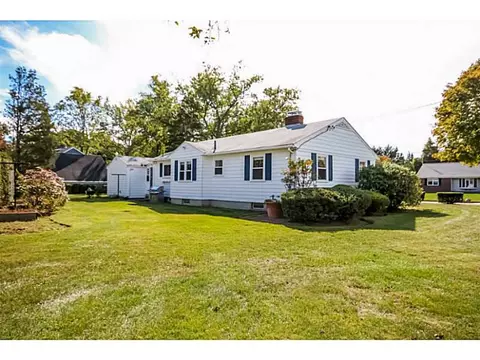 218 Algonquin Dr, Warwick, RI 02888 photo 23