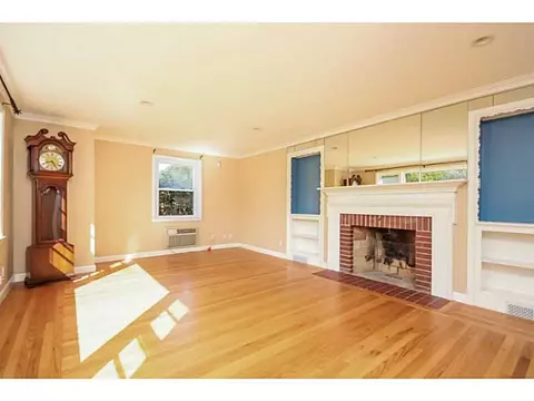 218 Algonquin Dr, Warwick, RI 02888 photo 7
